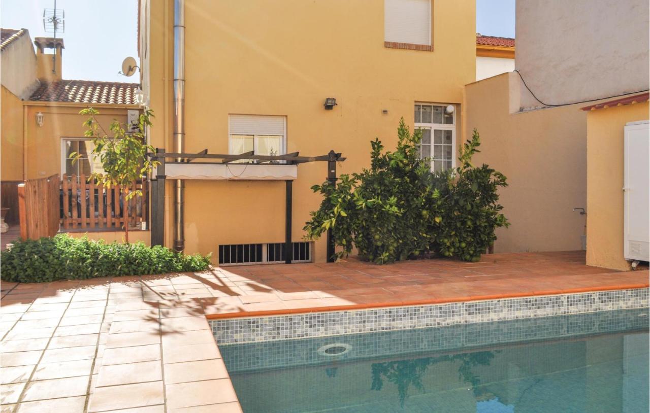 Cozy Home In Olivares With Outdoor Swimming Pool ภายนอก รูปภาพ